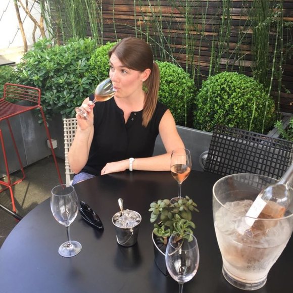 Meet your Posher, Nicole - Picture 1 of 1